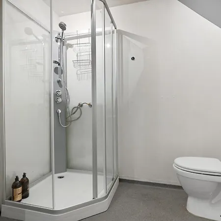 Apartament 100sqm 5br Behind Bryggen - King Beds - Family Friendly