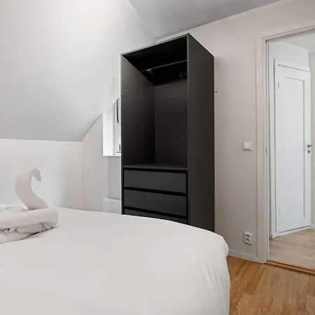 100sqm 5br Behind Bryggen - King Beds - Family Friendly Apartment *
