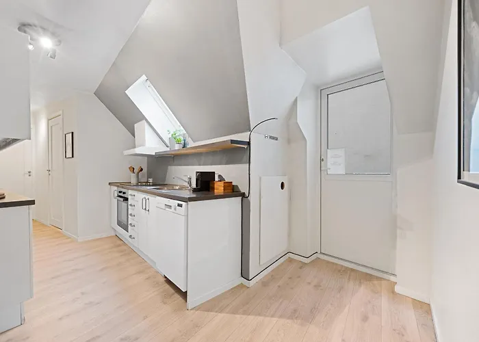 Apartament 100sqm 5br Behind Bryggen - King Beds - Family Friendly Bergen