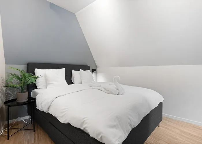 Apartament 100sqm 5br Behind Bryggen - King Beds - Family Friendly *