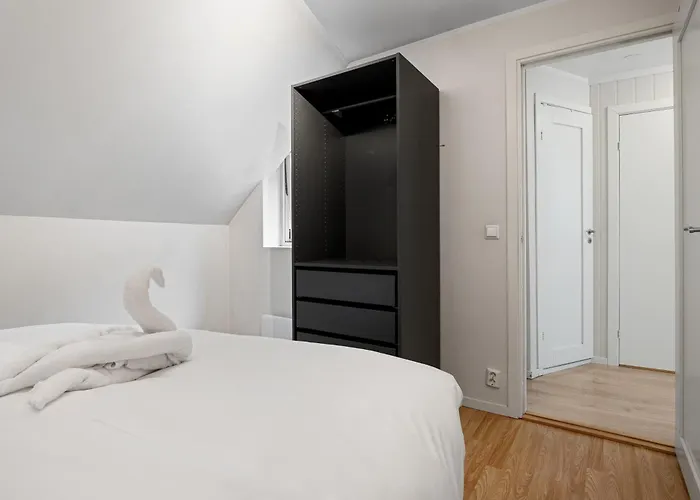 100sqm 5br Behind Bryggen - King Beds - Family Friendly Apartament *