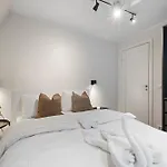 100sqm 5br Behind Bryggen - King Beds - Family Friendly Bergen